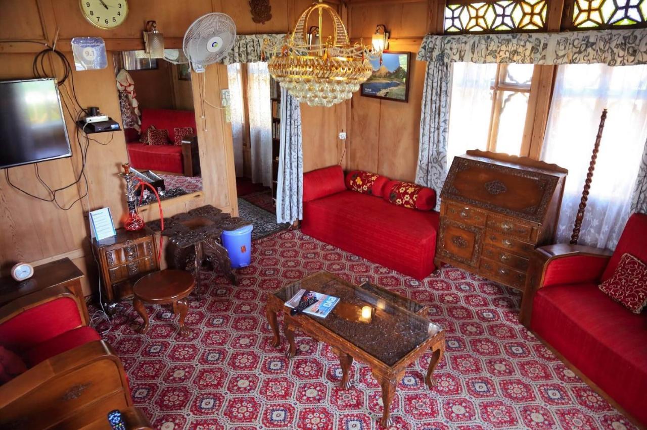 Houseboat Zaindari Palace Srīnagar Exteriér fotografie
