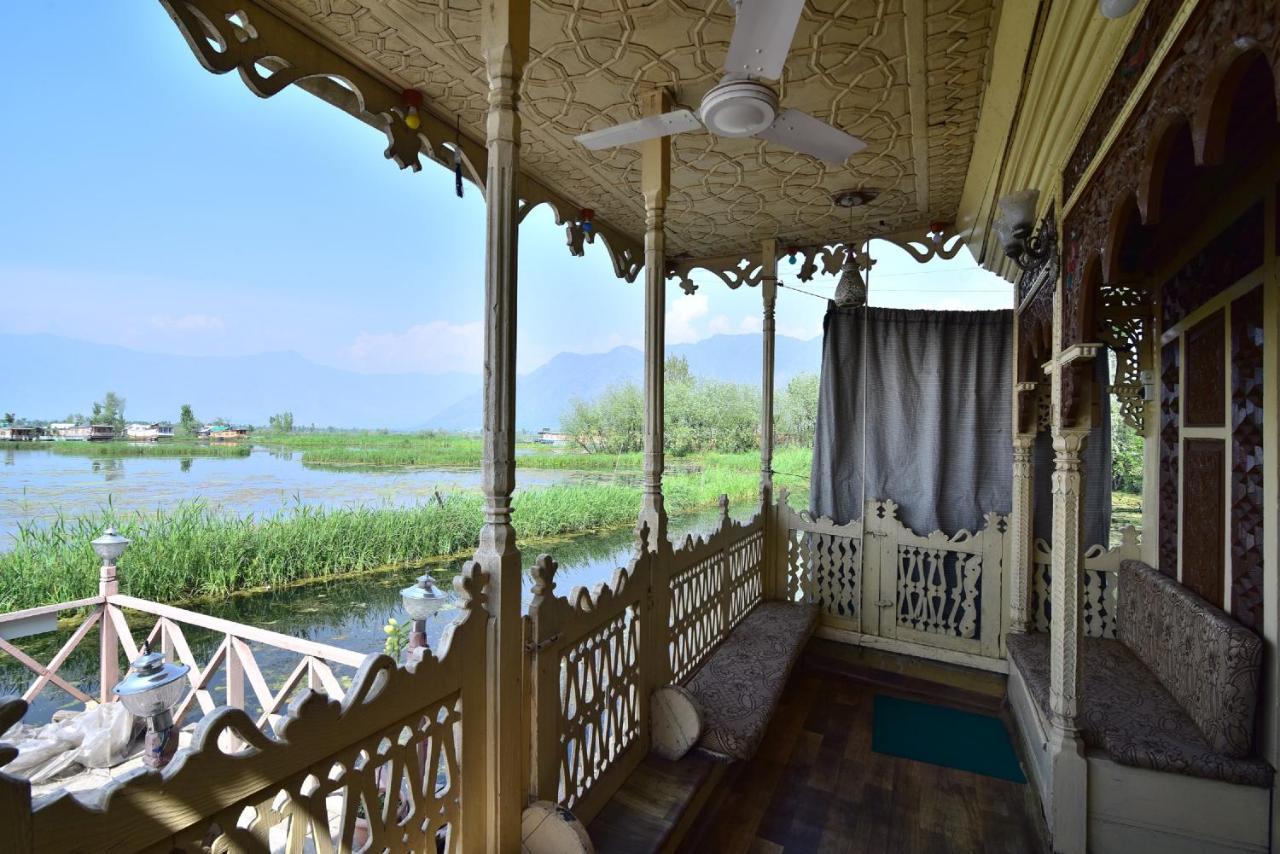 Houseboat Zaindari Palace Srīnagar Exteriér fotografie