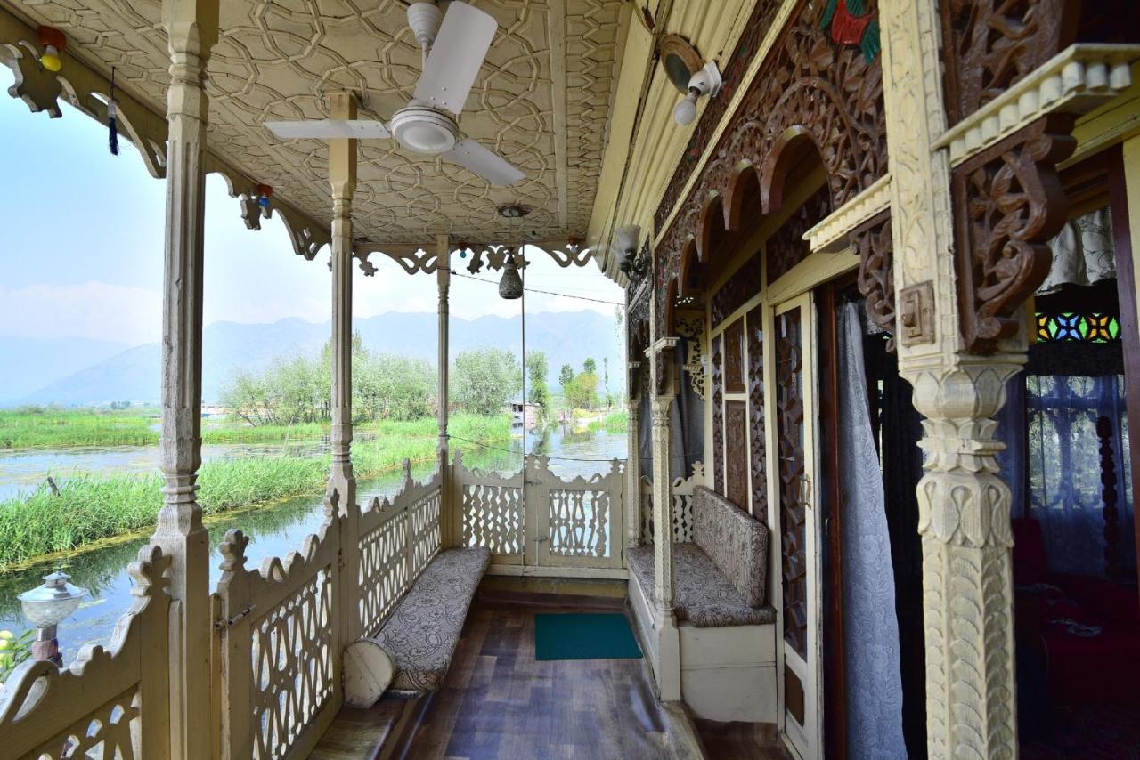 Houseboat Zaindari Palace Srīnagar Exteriér fotografie