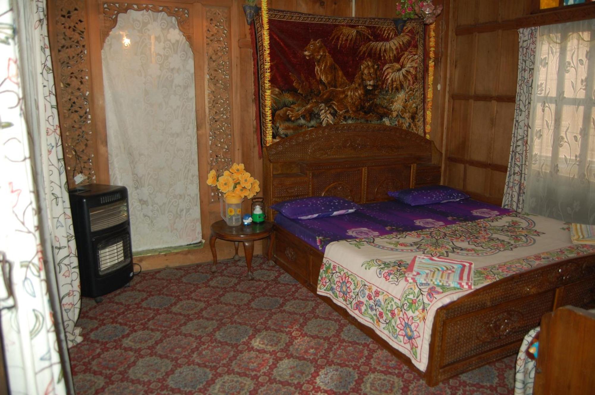 Houseboat Zaindari Palace Srīnagar Exteriér fotografie