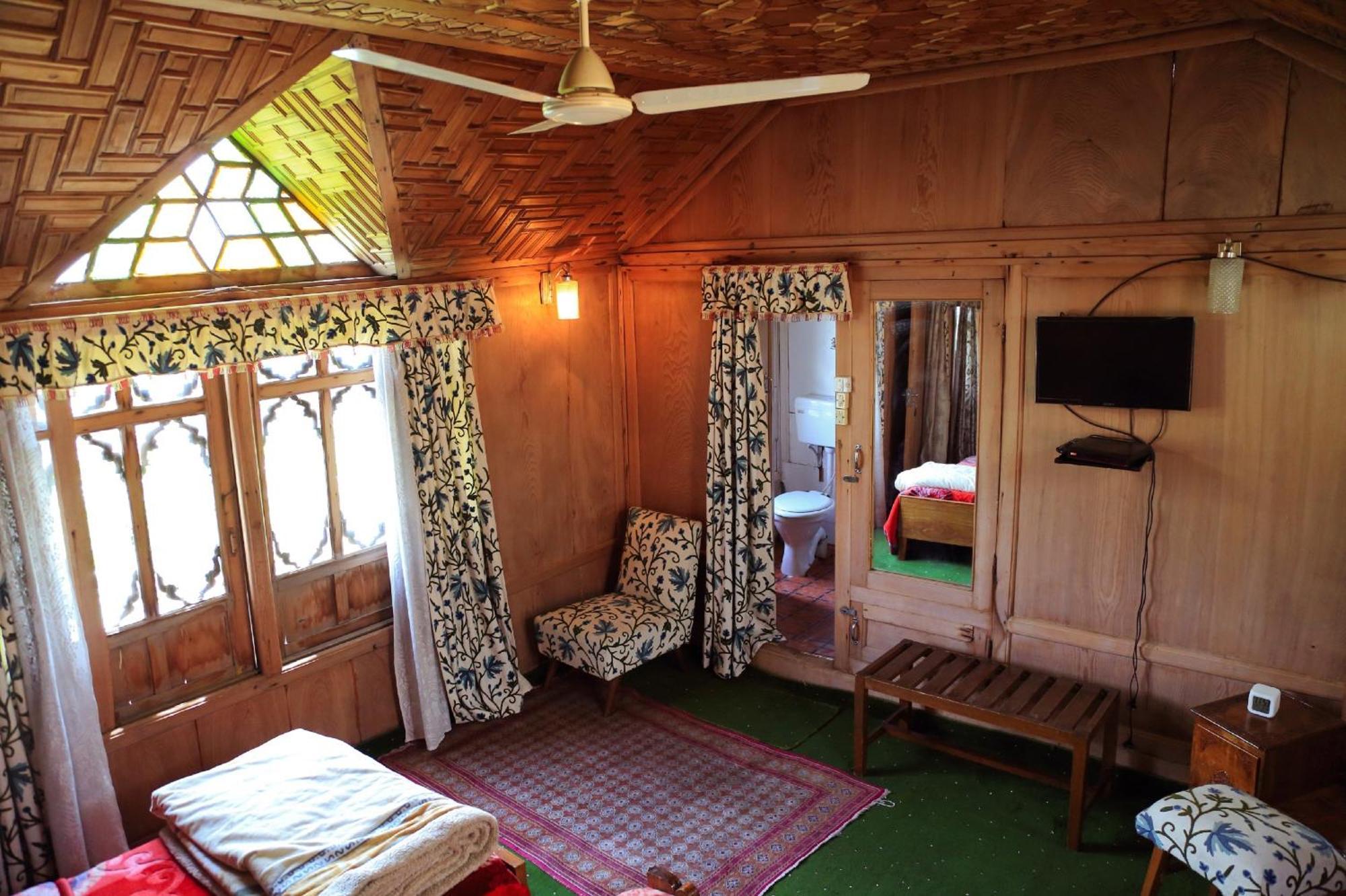Houseboat Zaindari Palace Srīnagar Exteriér fotografie