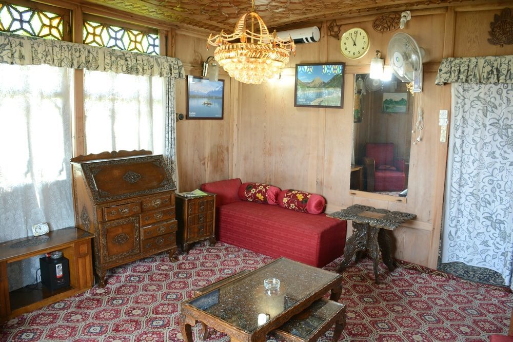Houseboat Zaindari Palace Srīnagar Exteriér fotografie