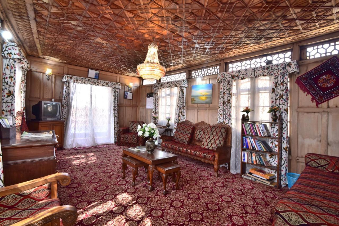 Houseboat Zaindari Palace Srīnagar Exteriér fotografie