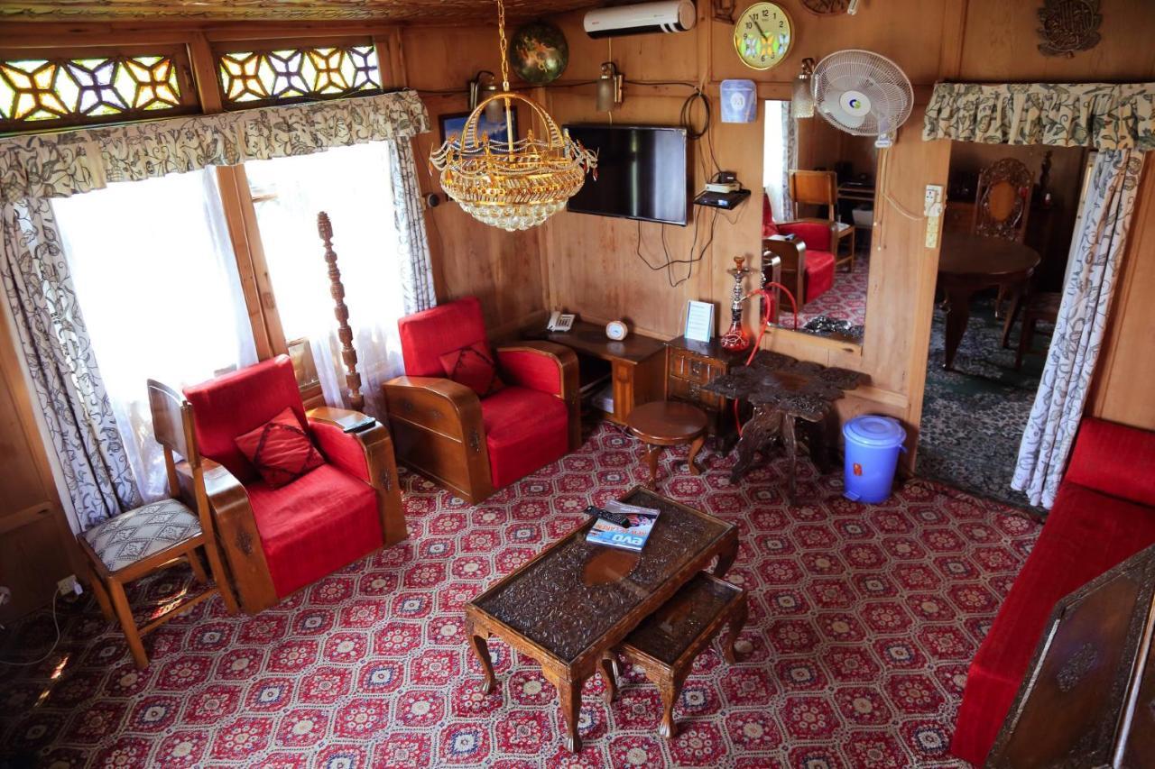 Houseboat Zaindari Palace Srīnagar Exteriér fotografie